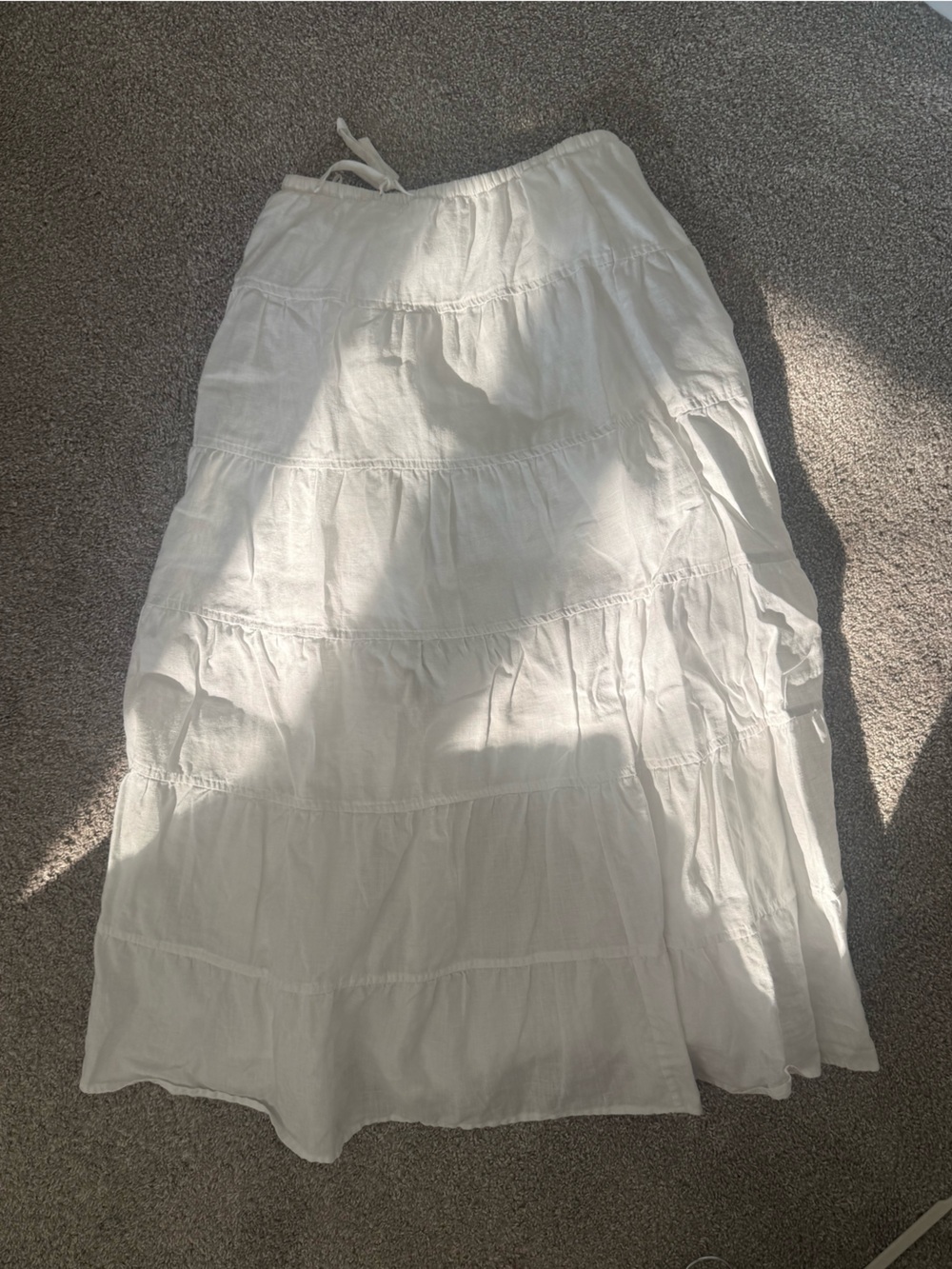 Aritzia Wilfred White skirt